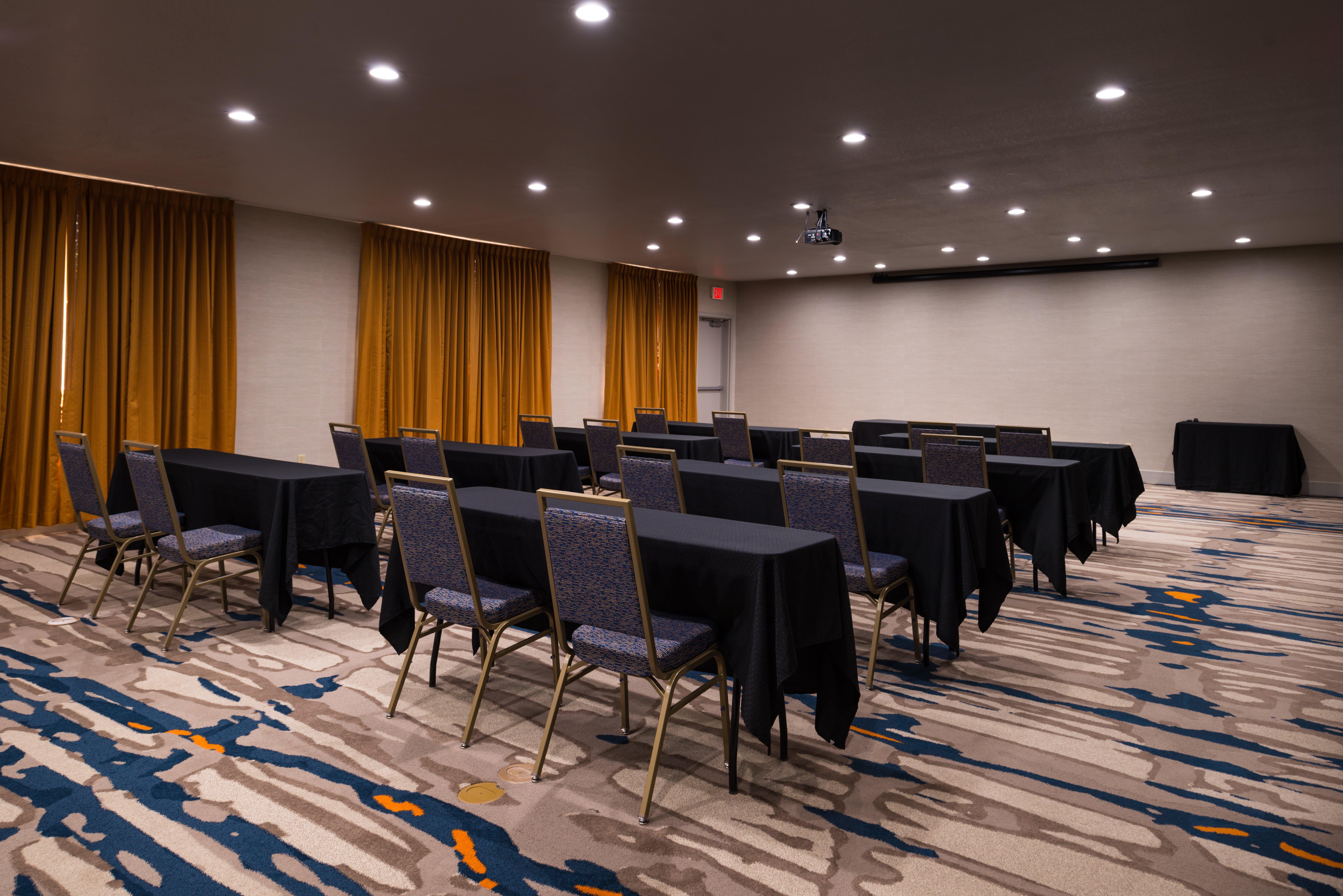 Holiday Inn Express & Suites Alamogordo Highway 54/70 By Ihg Exterior photo